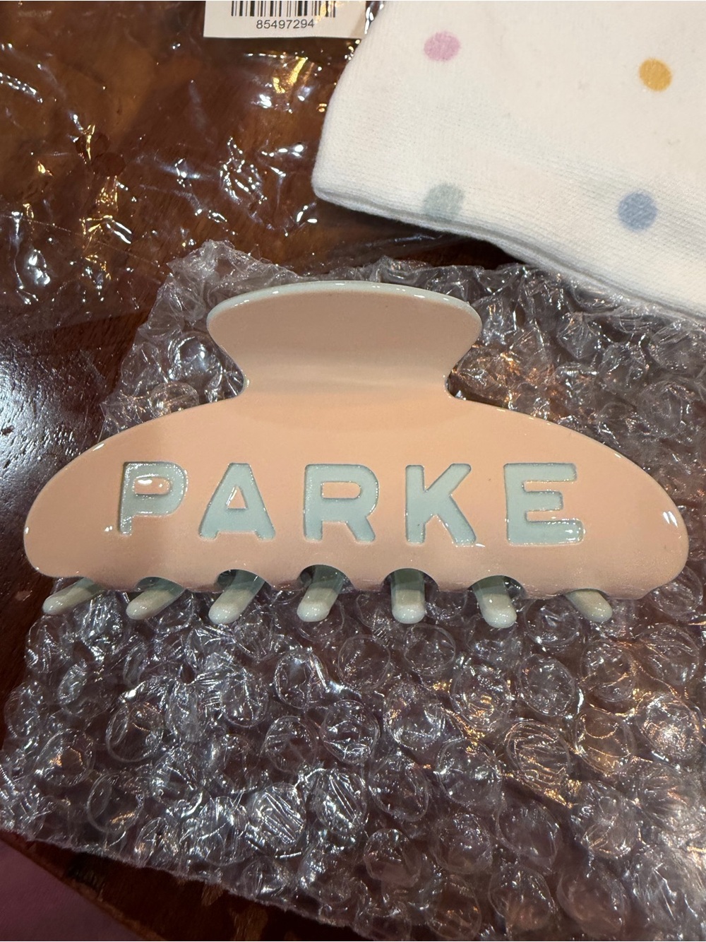 PARKE CUPCAKE Hair Claw Clip - Picture 2 of 4